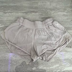lululemon white hotty hot shorts size 2